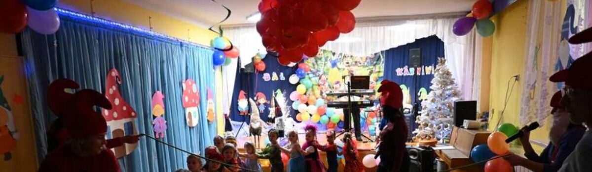 Bal karnawałowy Smerfy i Krasnale